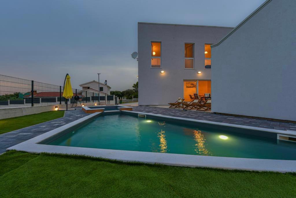Villa Silente Sukosan Exterior photo
